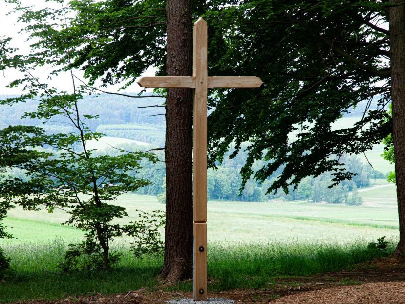 Grabkreuz zur Waldbestattung
